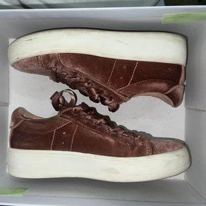 Steve Madden Blush Velvet Tennis Shoes